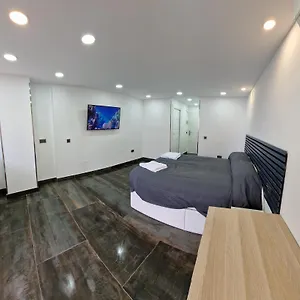 https://estudio-en-hotel-1-linea-playa.hotelsinnerja.org